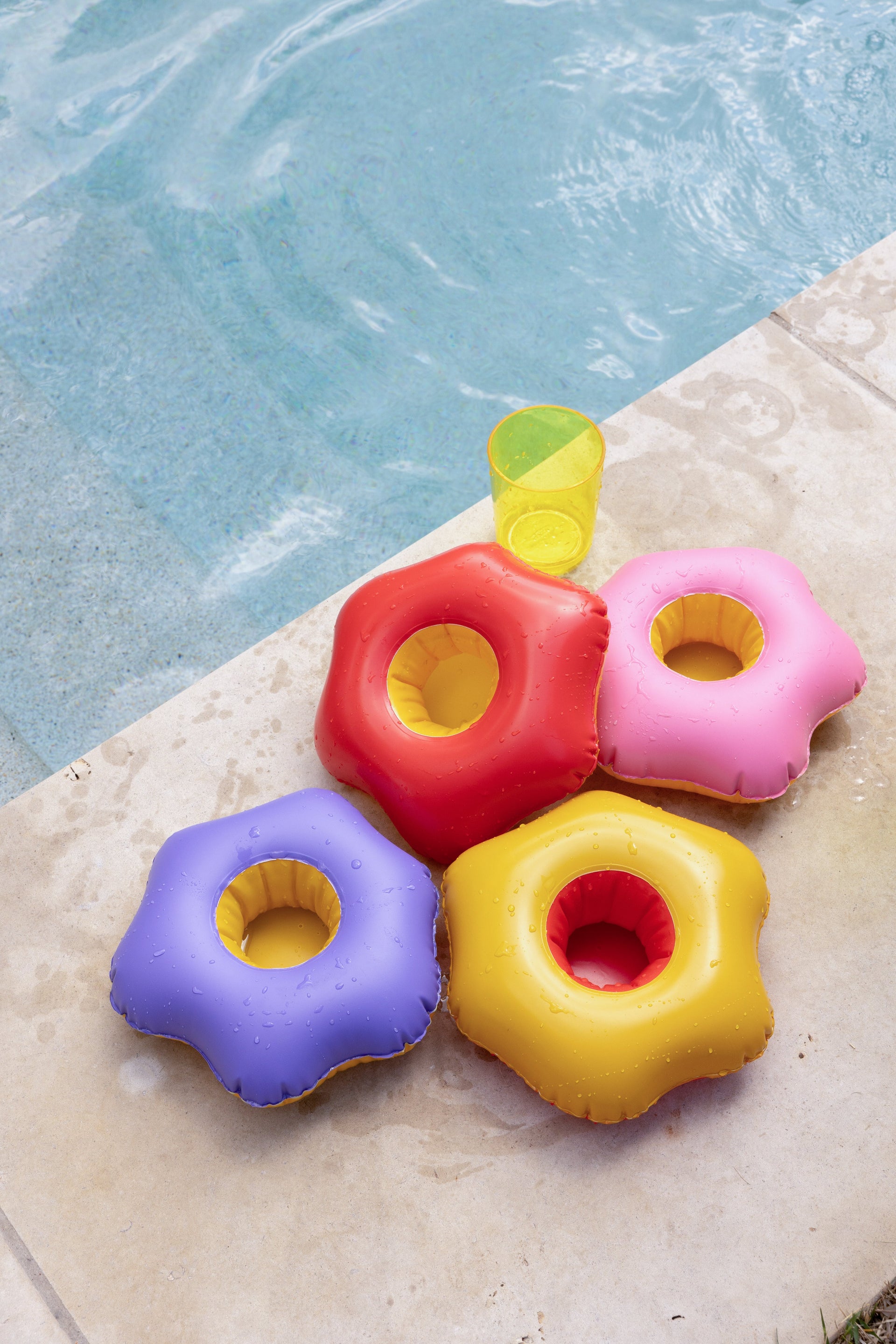 Fiesta Floral Drink Holder Float Set